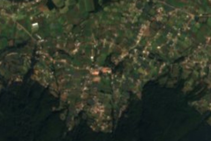 Vista satelital de San Juan Tuxtepec en los cerros de Chapa de Mota, Estado de México