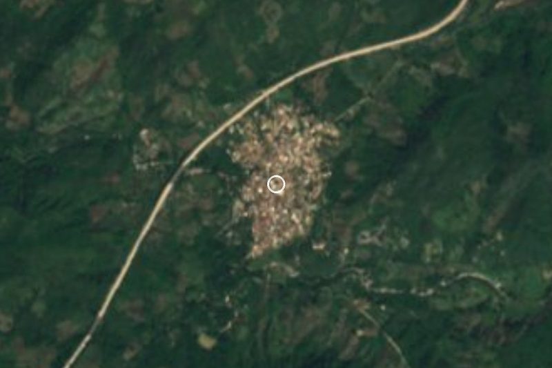 Satellite view of Dos Arroyos in the hills inland from Acapulco, Guerrero