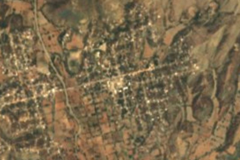 Vista satelital de San Vicente Boquerón entre los cerros secos de la Mixteca, al norte de Acatlán, Puebla