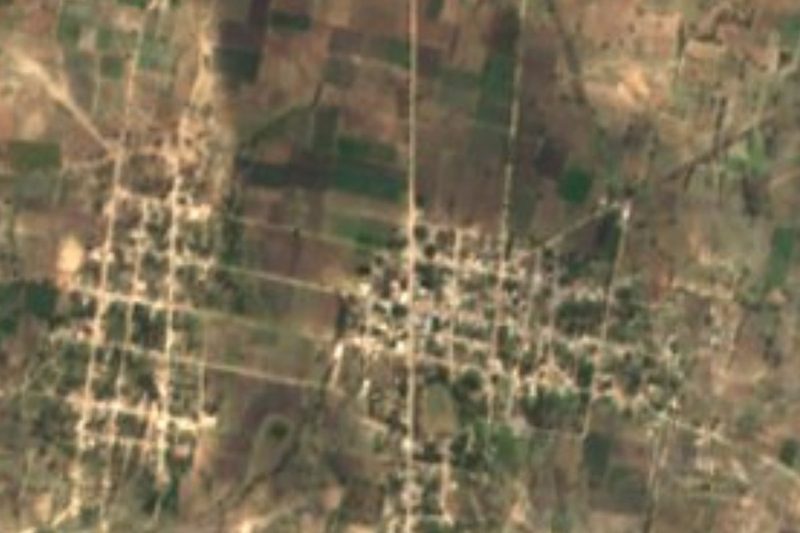 Vista satelital de la traza de calles de San Vicente Coyotepec entre campos, Puebla