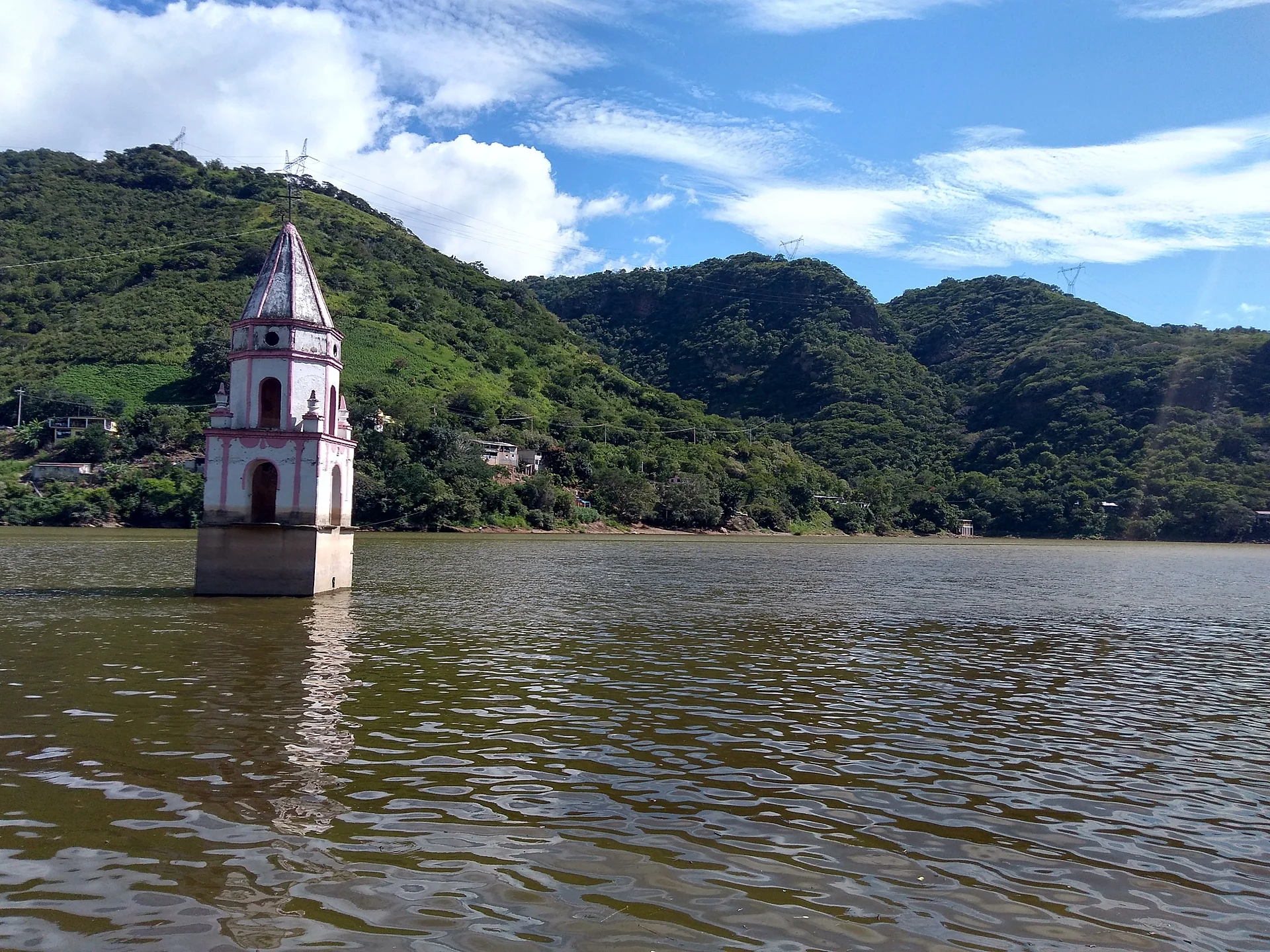 Cúpula de Iglesia Santo Tomás de los Plátanos, Estado de México