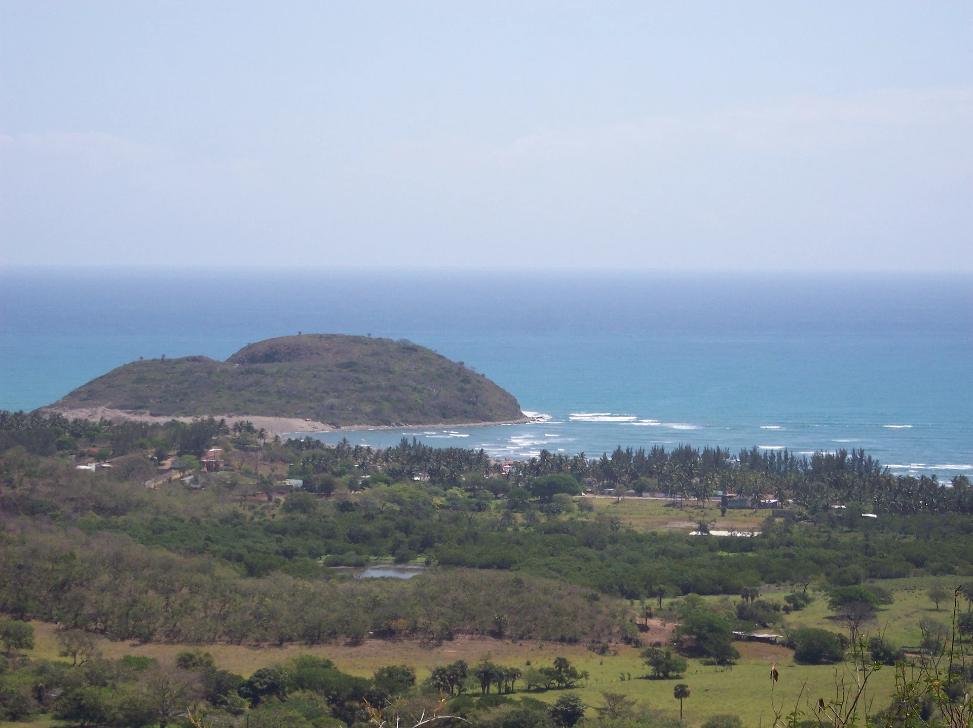 La bahía de Villa Rica y la punta Bernal vistas desde el cerro de Quiahuiztlan, Veracruz