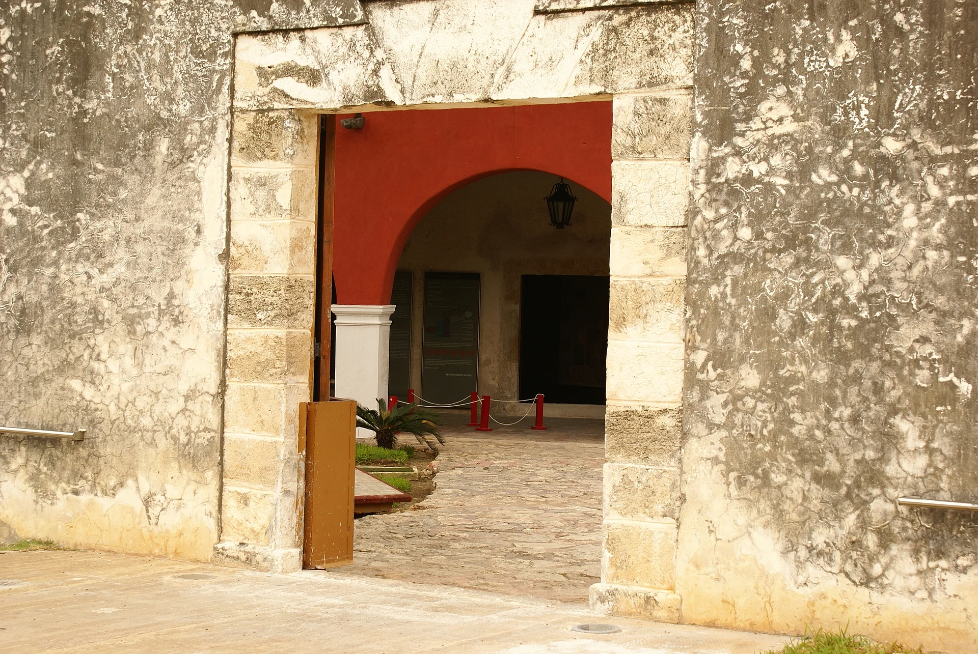 Entrada al Baluarte de la Soledad, Campeche