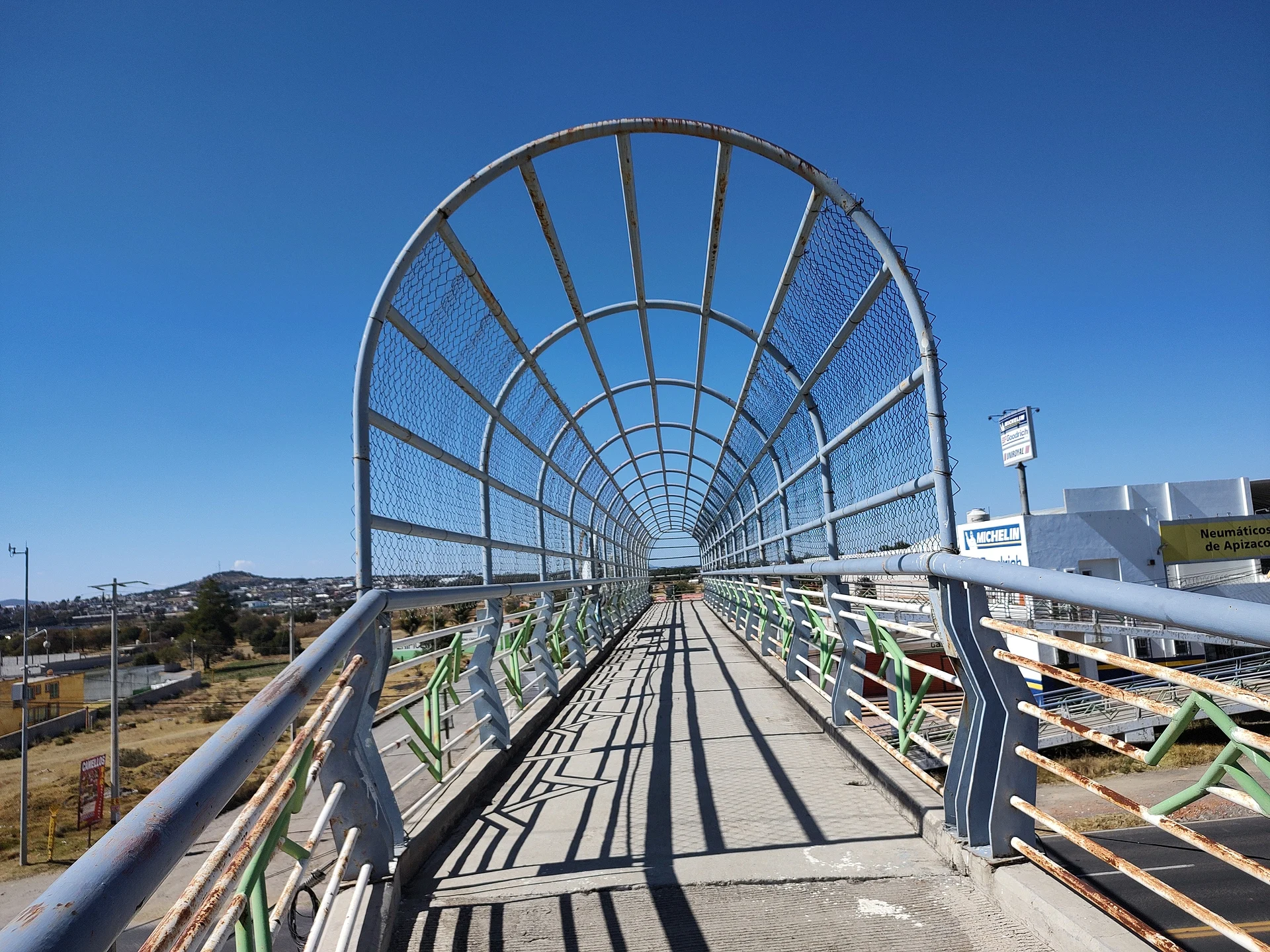 Puente peatonal en San Bartolomé Matlalohcan, Tetla de la Solidaridad, Tlaxcala 03